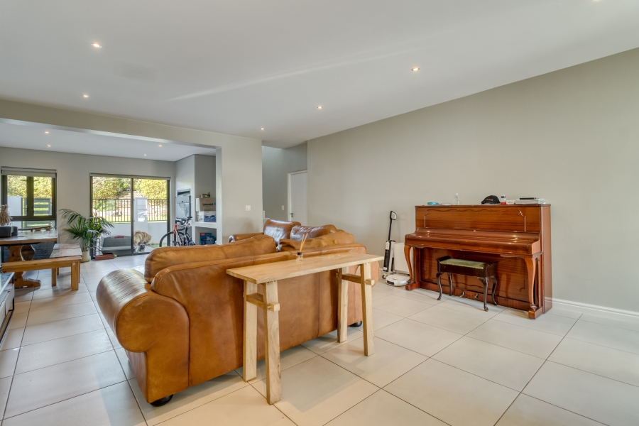 3 Bedroom Property for Sale in Croydon Gardens Estate Western Cape